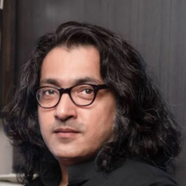 Kamar Ahmad Simon
